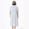 Chemise de nuit médicalisée fleurs bleues femme senior vue dos