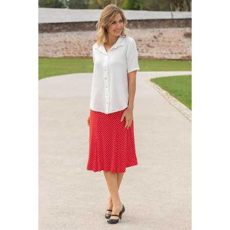 Jupe rouge pois tenue femme senior