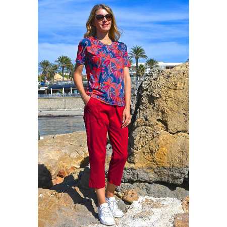 Tee-shirt pour femme avec imprimé fleuri - femme senior âgée