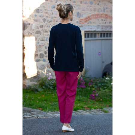 Pull manches longues marine broderie fleur rose dos