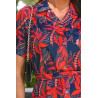 Robe pour femme agée ouverture facile devant par boutons marine et rouge fleurs zoom