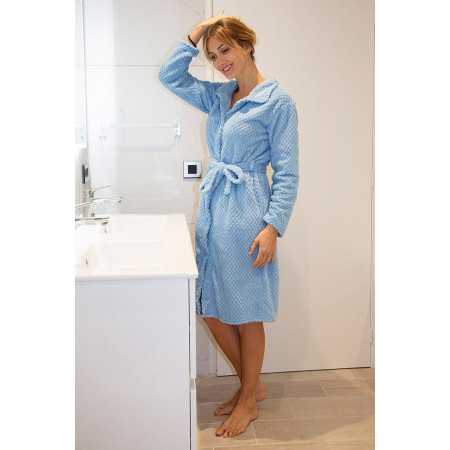 Peignoir doux femme senior faicle à enfiler et chaud coloris bleu ciel