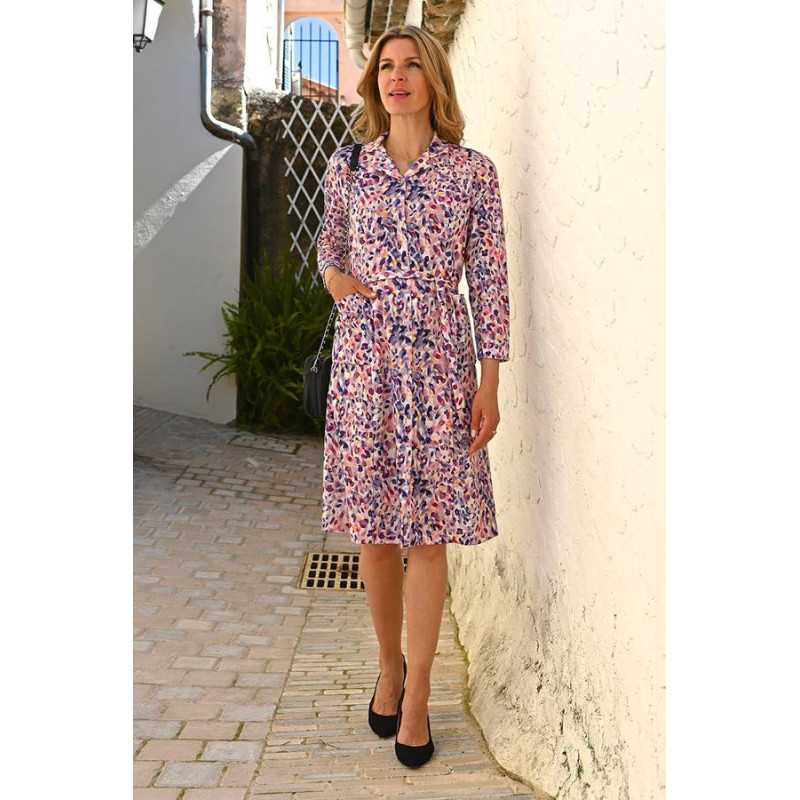 robe ouverte devant boutons femme senior fleuri violet framboise
