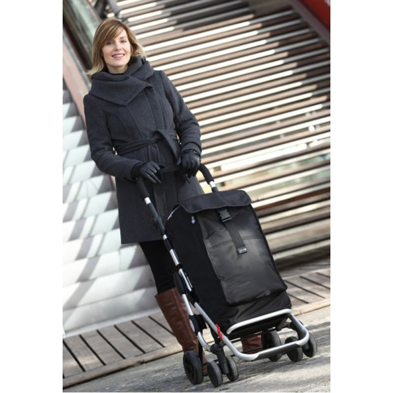 Chariot de courses Go up zone isotherme noir en situation Chariot de courses Go up zone isotherme noir en situation