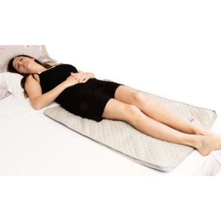 Surmatelas Climsom Intense froid / chaud femme allongée