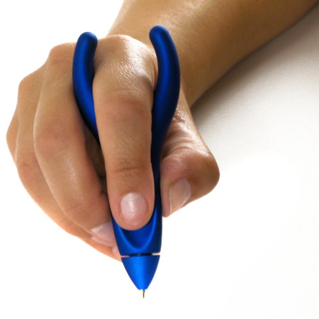 Stylo bille ergonomique Ergosof de PenAgain position d'écriture