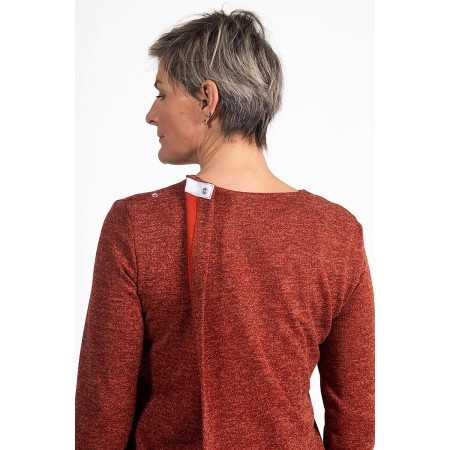 Pull médicalisé pour femme âgée dépendante,  vue ouverture dans le dos