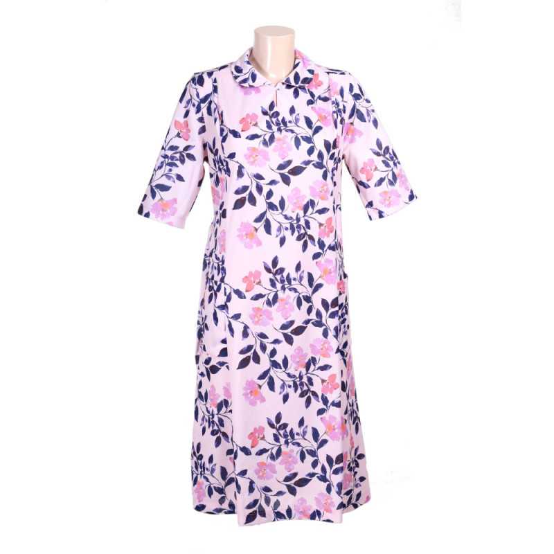 Robe médicalisée femme ouverture dos rose avec des fleurs, manches courtes 