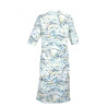 Robe médicalisée pour femme senior ouverture dans le dos par pressions coloris fleurs bleues