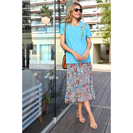 Tee-shirt bleu manches courtes pour femme senior avec broderie fleurs