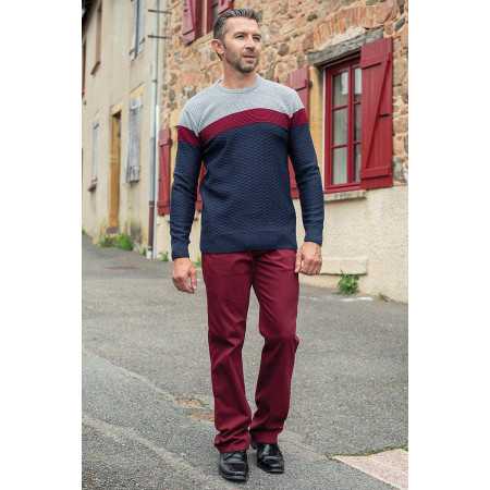 Pull homme senior médical ouvert dans le dos par pressions tenue