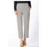Pantalon facile à enfiler pour femme âgée : ceinture élastiquée confort