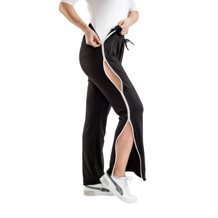 Pantalon femme senior médicalisé ouverture sur les côtés fermeture zip ouverture cotés debout