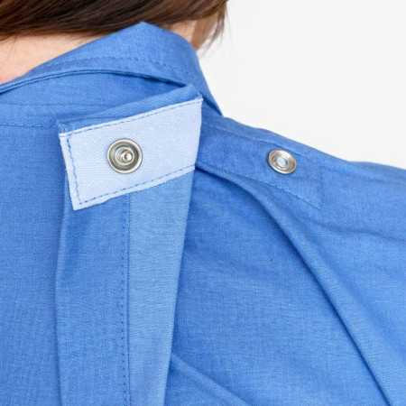 Robe en jeans médicalisée femme senior zoom ouveture dos