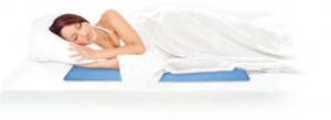 Matelas rafraîchissant en situation avec femme qui dort