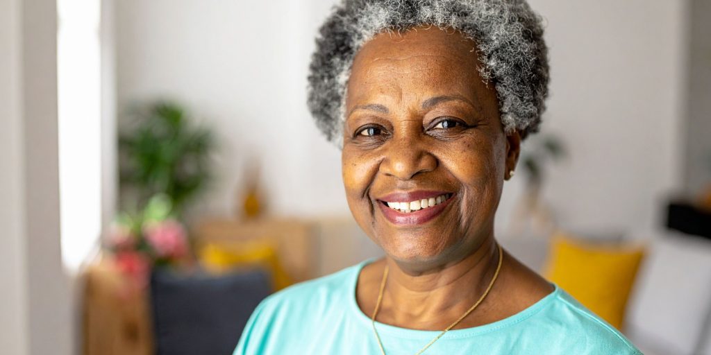 femme senior sourire